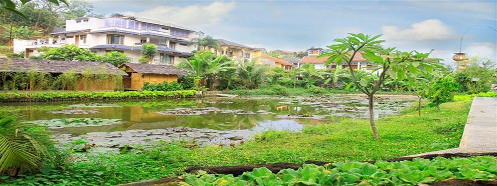 Hotel Lotus Бандунг Экстерьер фото