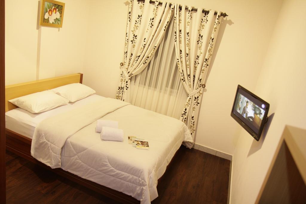 Hotel Lotus Бандунг Номер фото